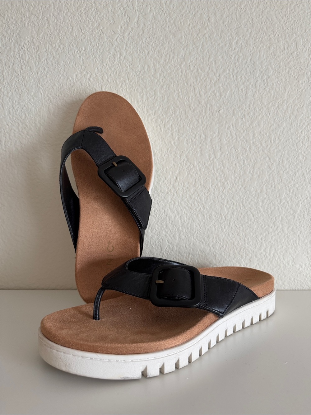 Women's Vionic Black Thong Sandals with Buckle Accent